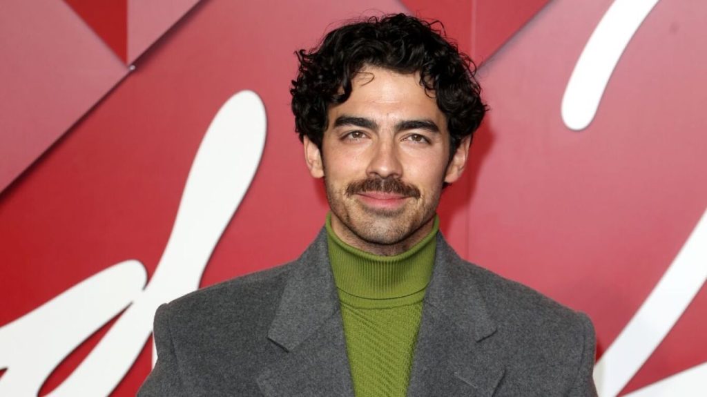 Σε πελάγη ευτυχίας ο τραγουδιστής Τζο Τζόνας: Δείτε το Πορτορικανό μοντέλο που του «έκλεψε» την καρδιά (φωτο)