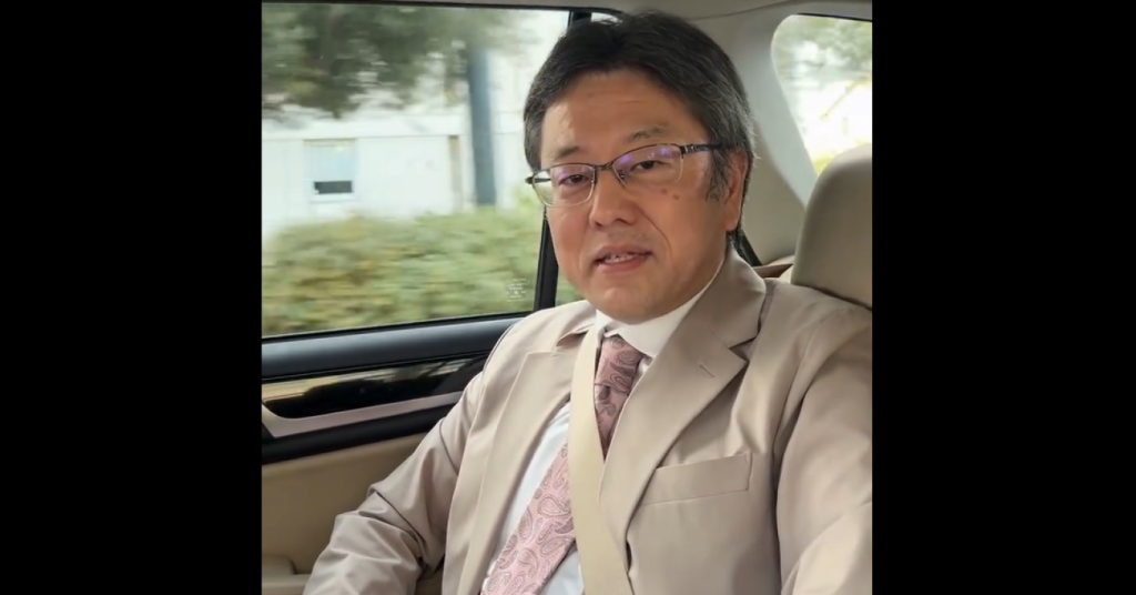 Τα άπταιστα ελληνικά του Ιάπωνα διπλωμάτη: Η αναφορά του στην κερασιά και τον Νίκο Καζαντζάκη (βίντεο)