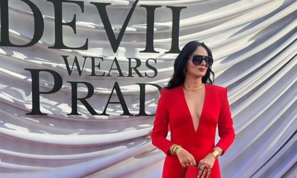 Ζενεβιέβ για την εμφάνισή της στο Λονδίνο: «Φορώντας το κόκκινο φόρεμα ρουφιόμουν και πήγα να λιποθυμήσω» (βίντεo)