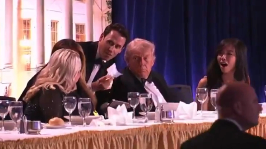 Ένοπλος άνοιξε πυρ στο δείπνο ανταποκριτών του Λευκού Οίκου: Απομακρύνθηκε ο Ν.Τραμπ – Συνελήφθη ο δράστης (βίντεο)