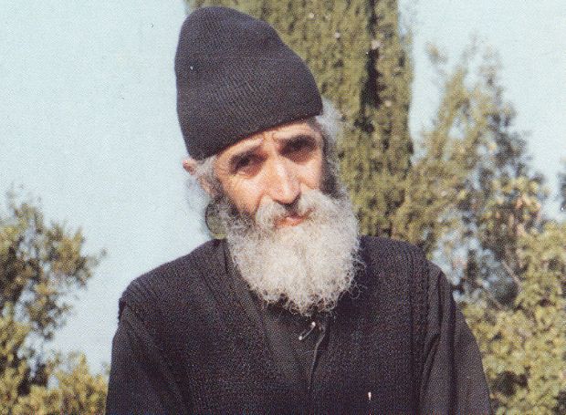 Απίστευτη απάτη: Έκαναν τον Άγιο Παΐσιο να «μιλάει» μέσω AI – «Αν δεν γράψεις “αμήν” η Παναγία θα σε τιμωρήσει»