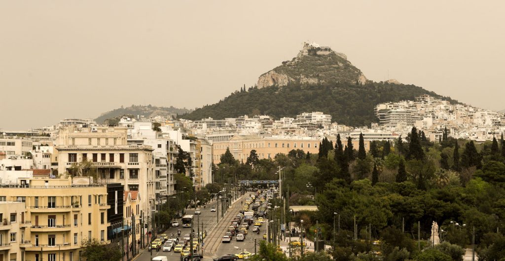 Με αφρικανική σκόνη και υψηλές θερμοκρασίες η Κυριακή – Ποιες περιοχές θα επηρεαστούν περισσότερο