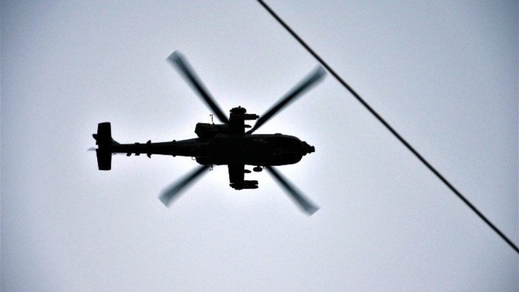 Ελικόπτερο παρενόχλησε πλοίο της γραμμής ανάμεσα σε Άνδρο και Τήνο: Έκανε επικίνδυνους ελιγμούς
