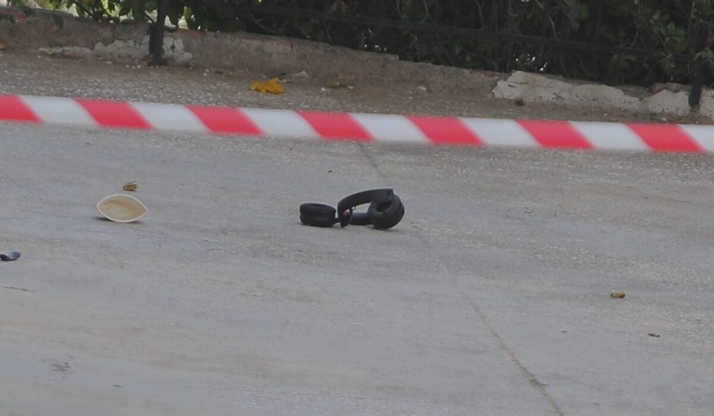Ηλιούπολη: Με βαριές κρανιοεγκεφαλικές κακώσεις και πολλαπλά κατάγματα η 17χρονη που έπεσε από την ταράτσα