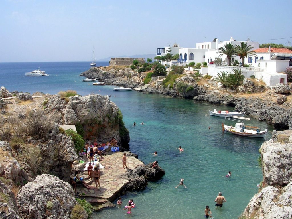Ξεκινάνε οι αιτήσεις για τα «Chios Pass 2026» και «Kythira Pass 2026»: Οι δικαιούχοι και τα ποσά