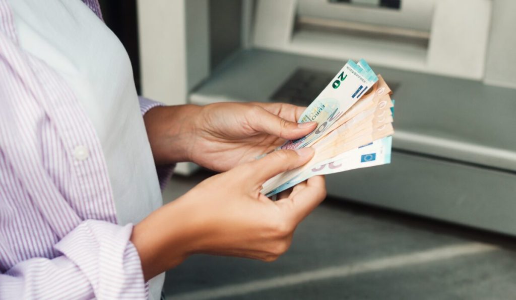 ΟΠΕΚΑ: Πότε θα καταβληθούν τα επιδόματα Μαΐου