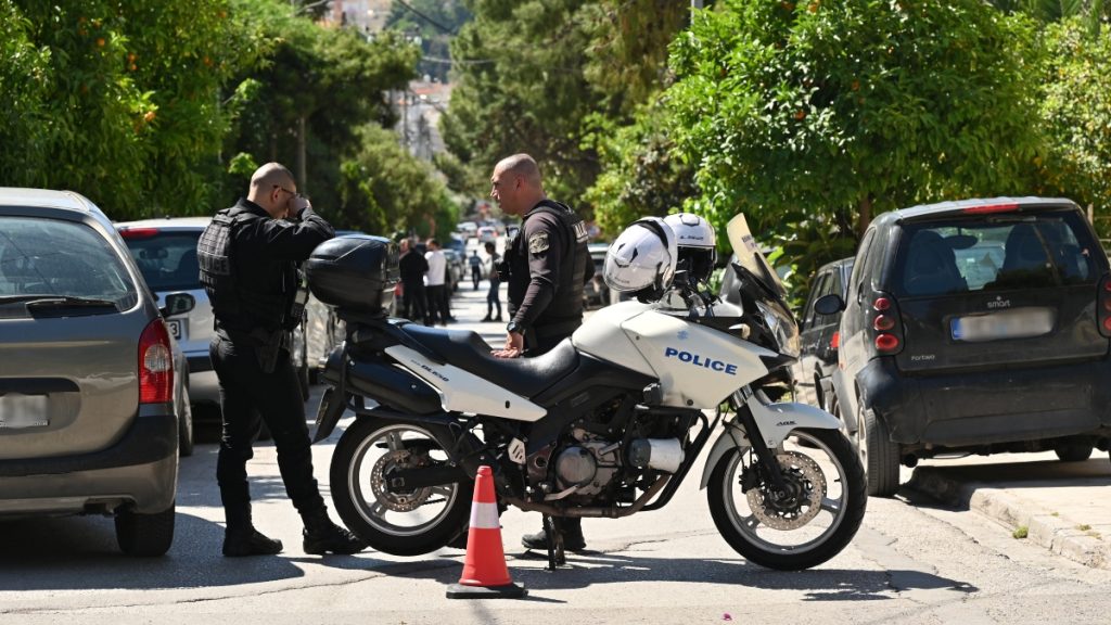Φρικτές αποκαλύψεις για την δολοφονία της 39χρονης από τον 41χρονο – Στο διπλανό δωμάτιο ήταν τα παιδιά τους