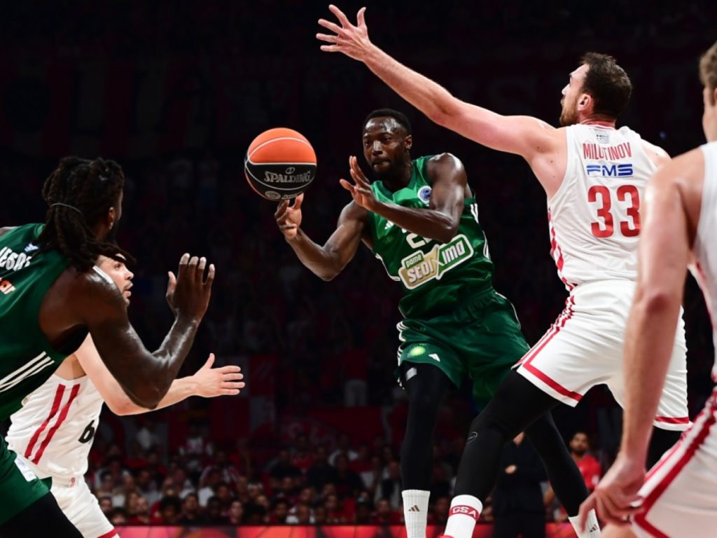 Ολυμπιακός-Παναθηναϊκός 82-76: Τρομερή αστοχία από το «τριφύλλι» – Στους Πειραιώτες το πρώτο παιχνίδι των τελικών