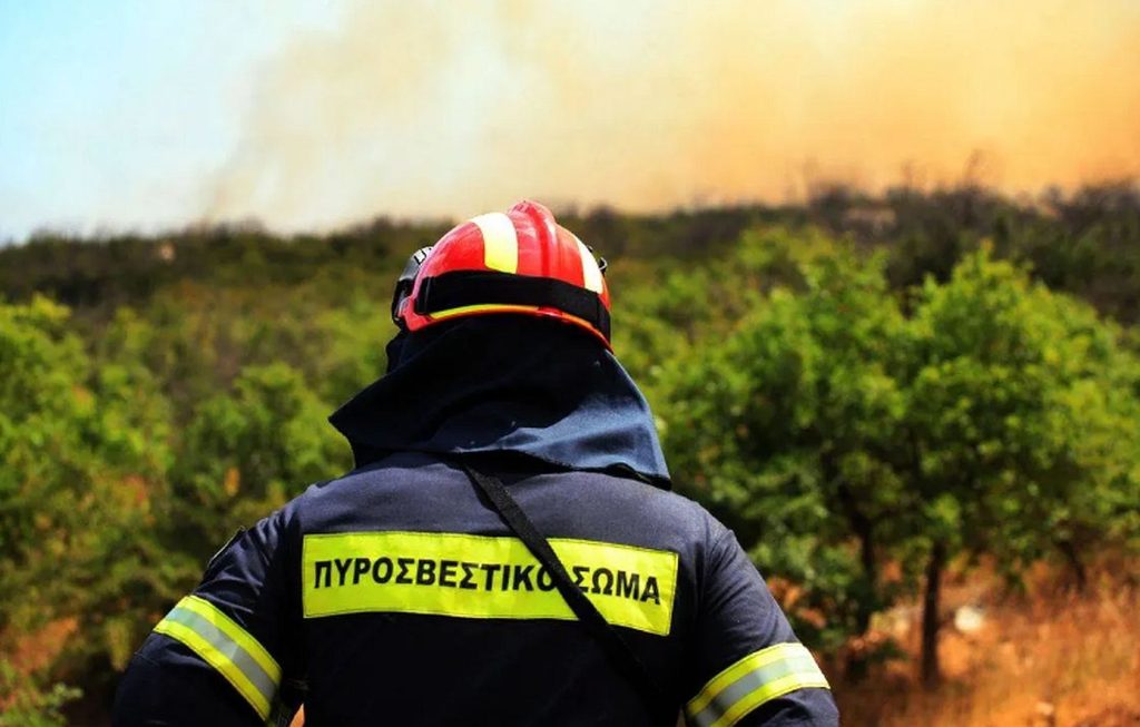 Φωτιά στο Άλσος Βεΐκου στην Φιλοθέη! – Eπιχειρούν ελικόπτερα (upd)