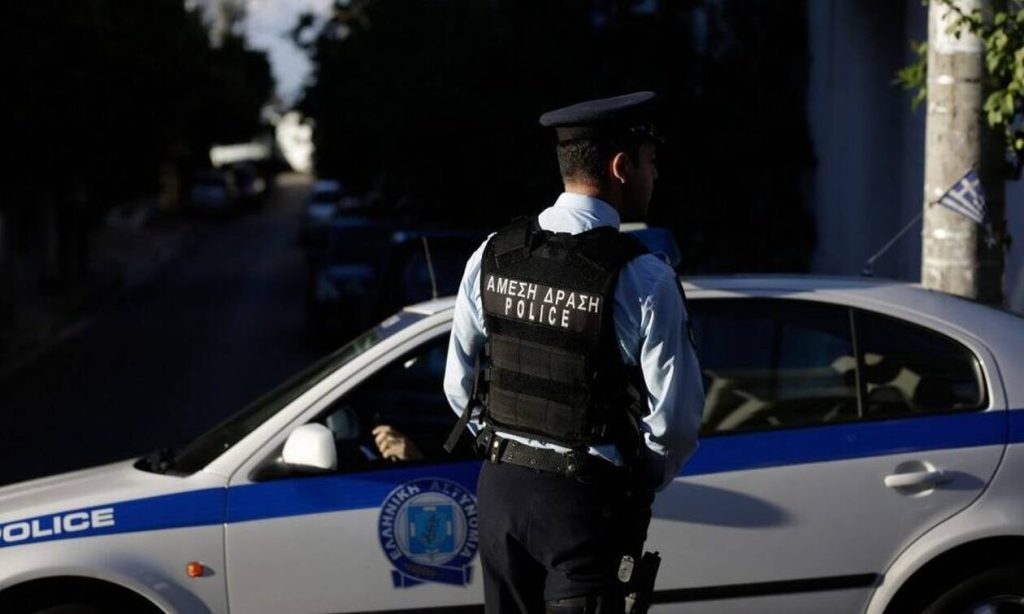 Κρήτη: Χειροπέδες σε 80χρονη που απείλησε με μαχαίρι τον 82χρονο πρώην σύζυγό της