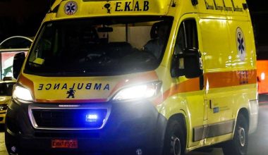 Τροχαίο δυστύχημα στην Αγία Παρασκευή: Nεκρός 22χρονος οδηγός μηχανής