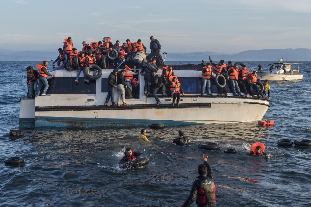 Δεν έχουν τέλος τα «καραβάνια» παράνομων αλλοδαπών στην Ελλάδα – Πόσους ακόμα αντέχει η Κρήτη;