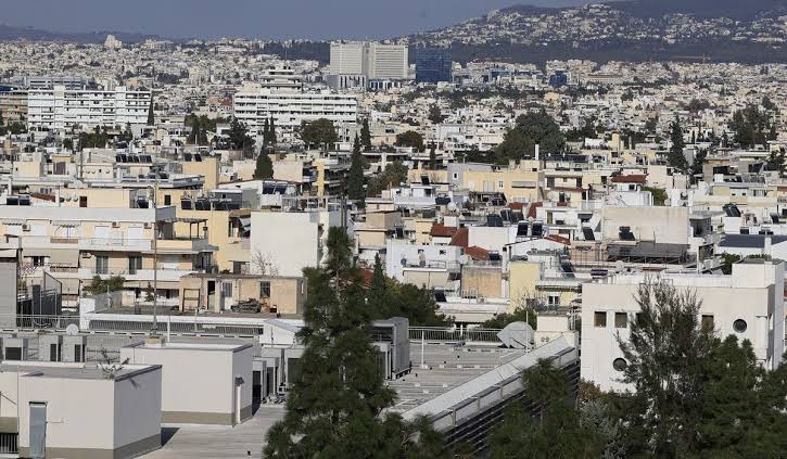 «Τέλος» στην ομοφωνία στις πολυκατοικίες: Έρχονται αποφάσεις με 51% για ανακαινίσεις και συντηρήσεις