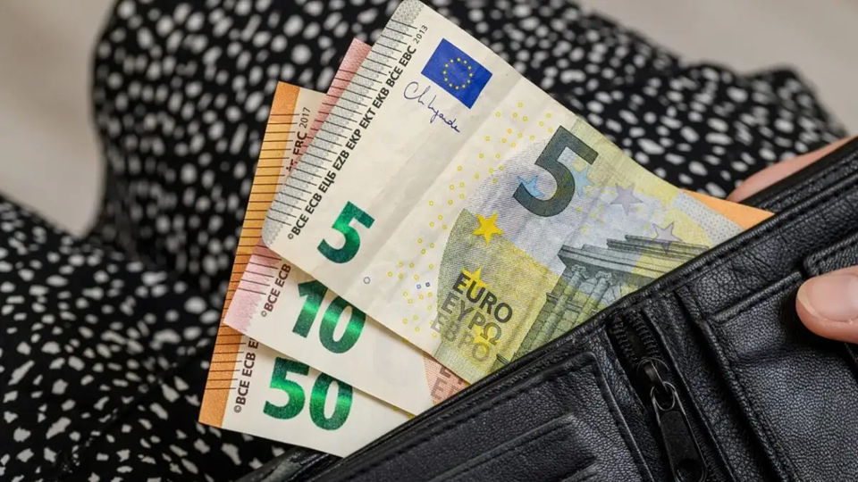 Νέα ρύθμιση χρεών στην εφορία: Έρχονται έως 72 δόσεις για παλιές οφειλές – Πότε ανοίγει η πλατφόρμα
